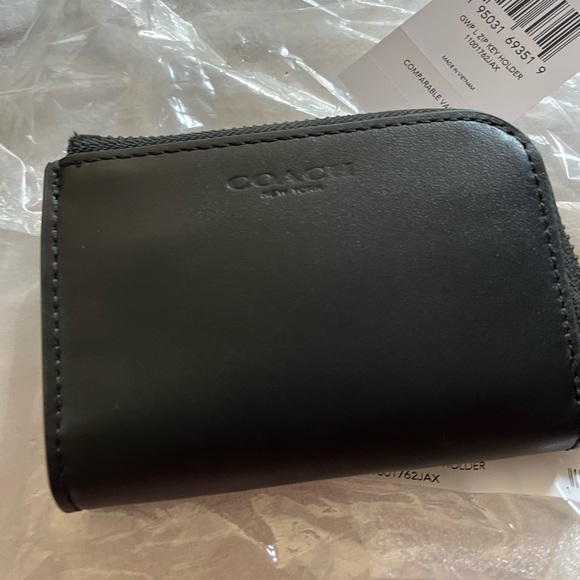 NWT Coach Leather zip key and card holder - Picture 2 of 7